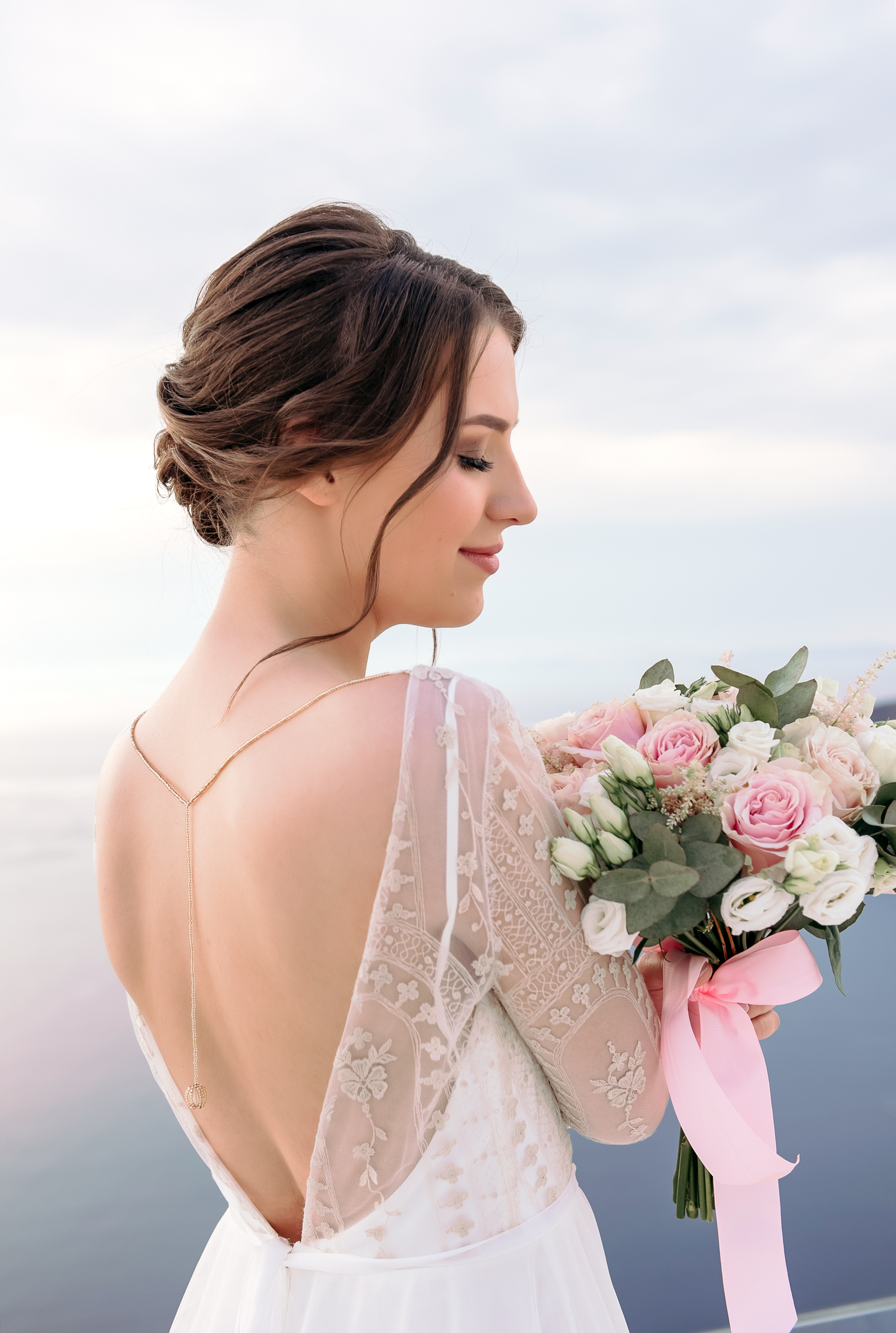 bouquets-elopement-wedding-in-santorini-greece